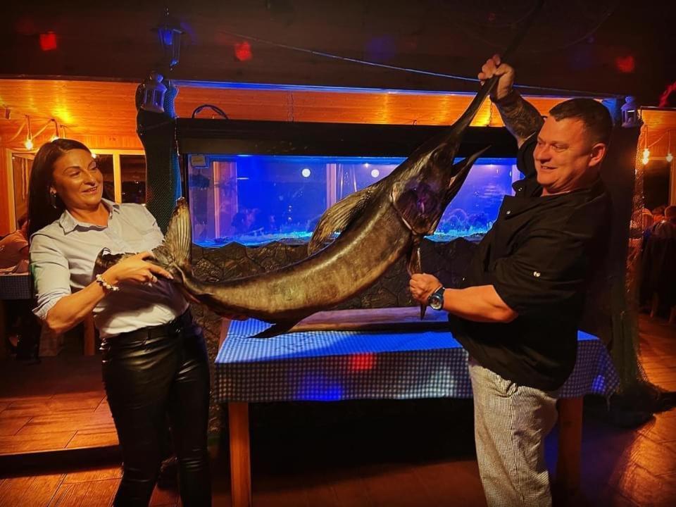 Restauracja I Noclegi Izba Rybacka W Krainie Wygaslych Wulkanow Podgorki Екстер'єр фото